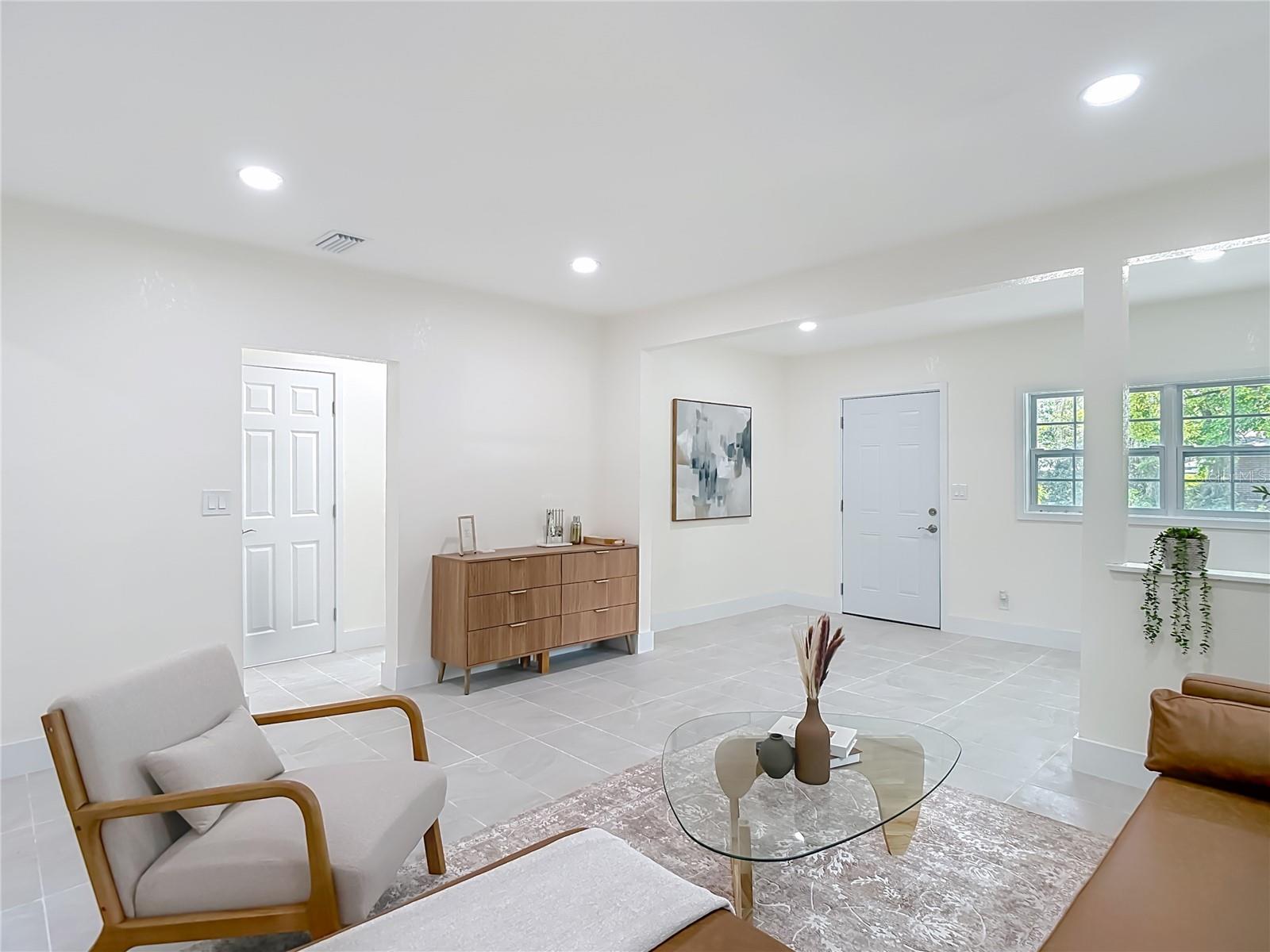 8010 13th, Tampa, FL 33604