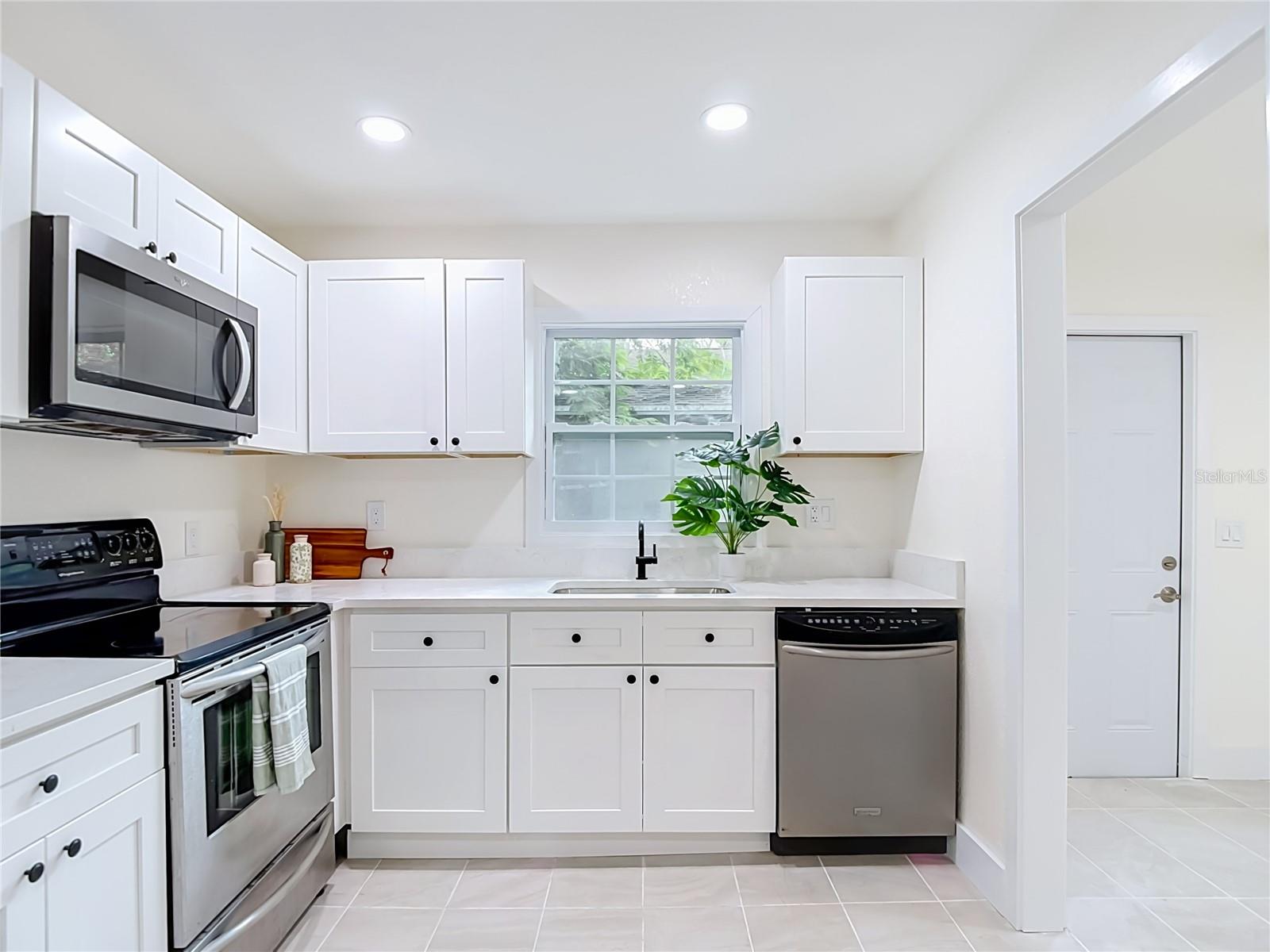 8010 13th, Tampa, FL 33604