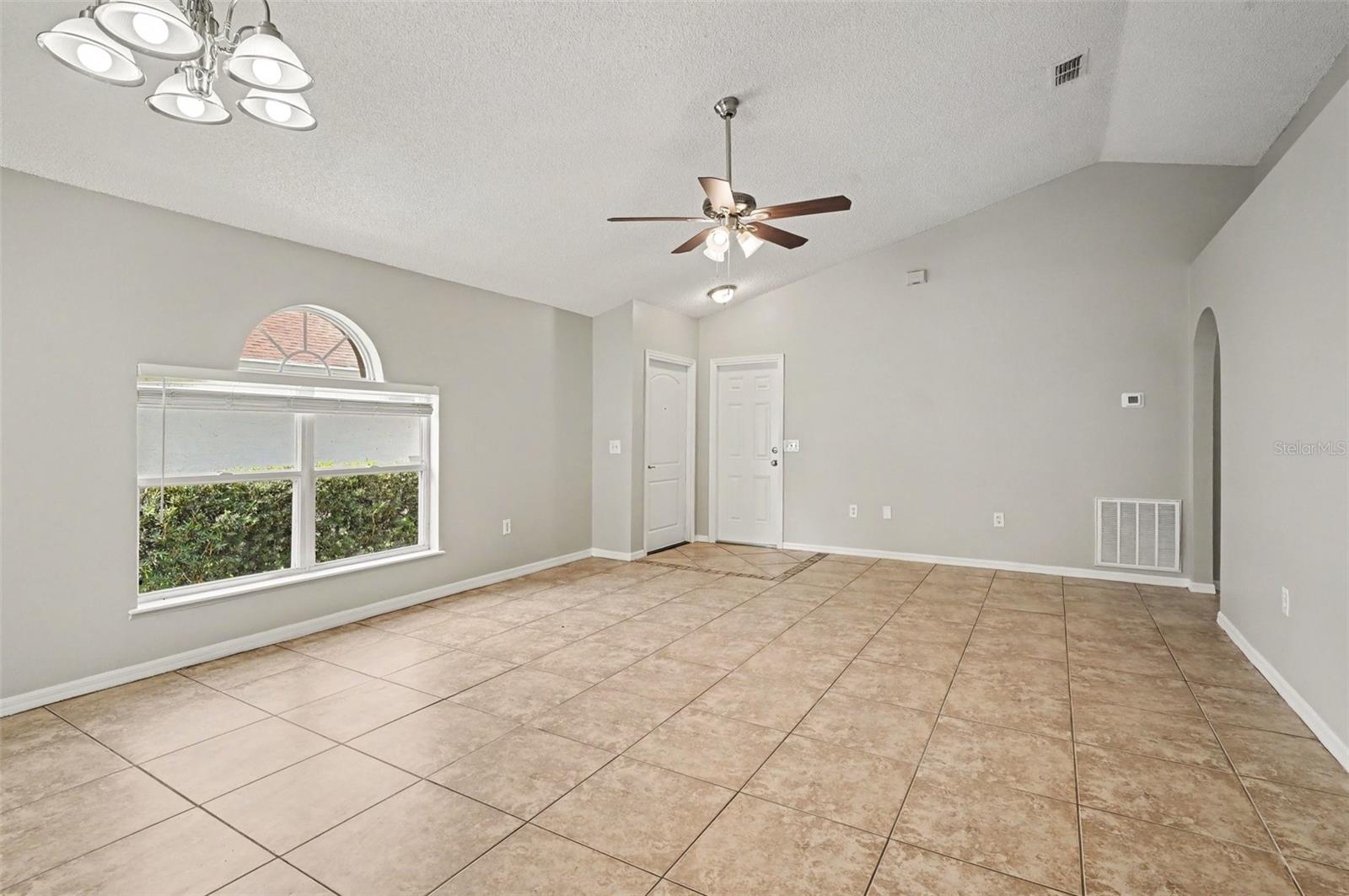 5655 New Cambridge, Orlando, FL 32810