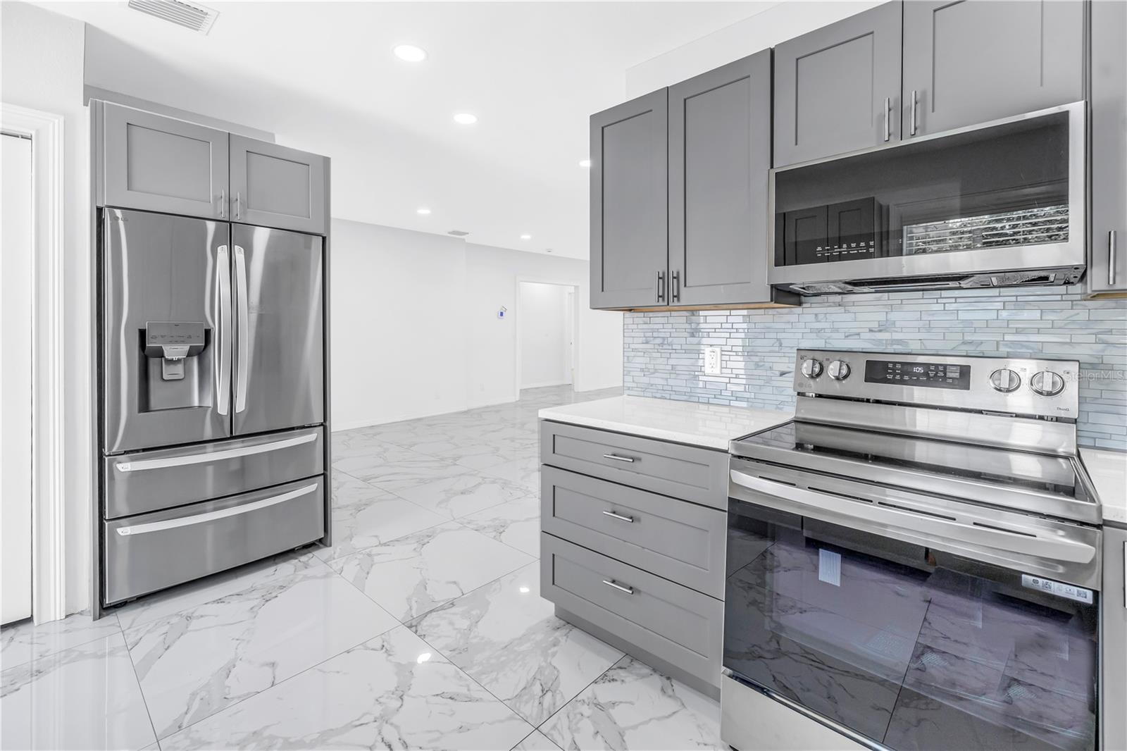 1827 16th, St Petersburg, FL 33705