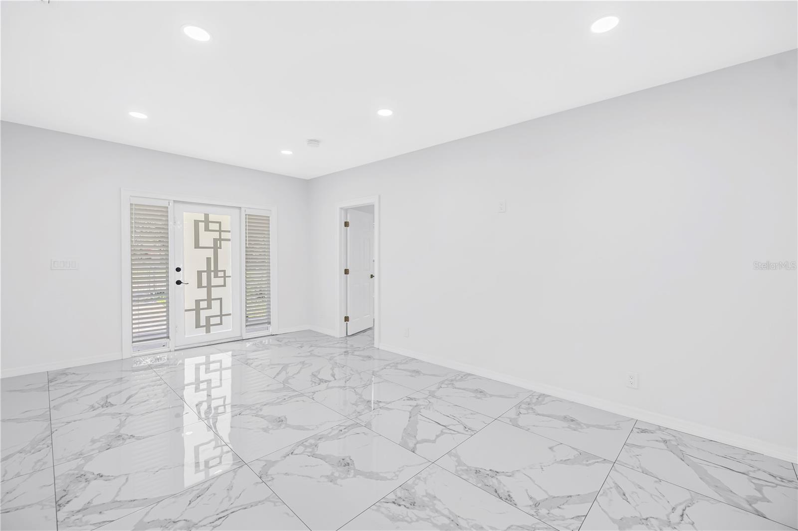1827 16th, St Petersburg, FL 33705