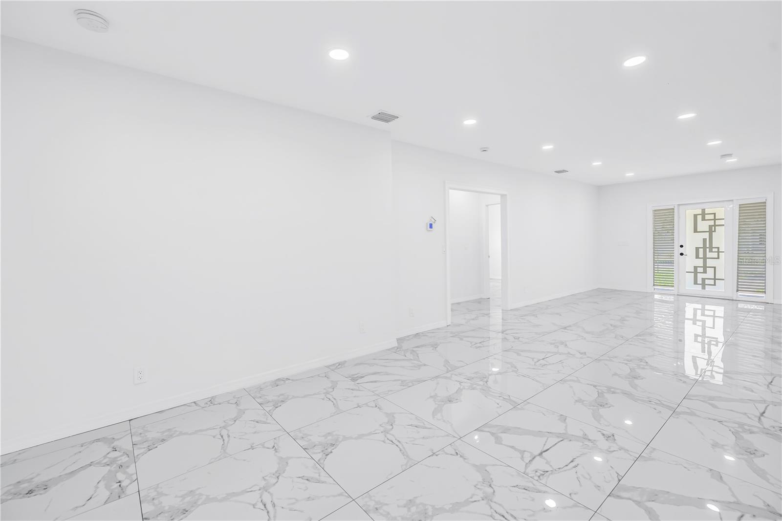 1827 16th, St Petersburg, FL 33705