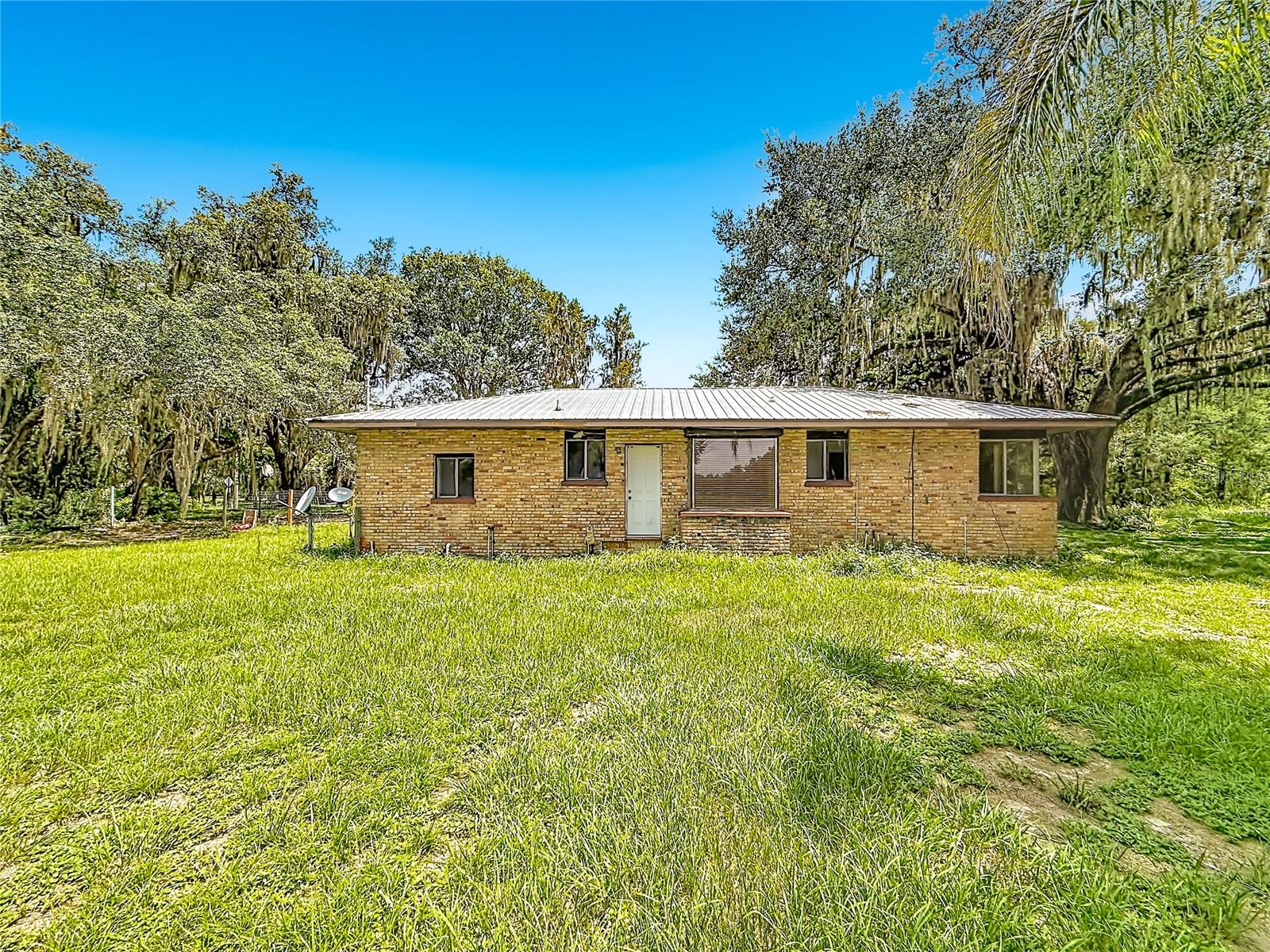 2736 Empire Church, Groveland, FL 34736