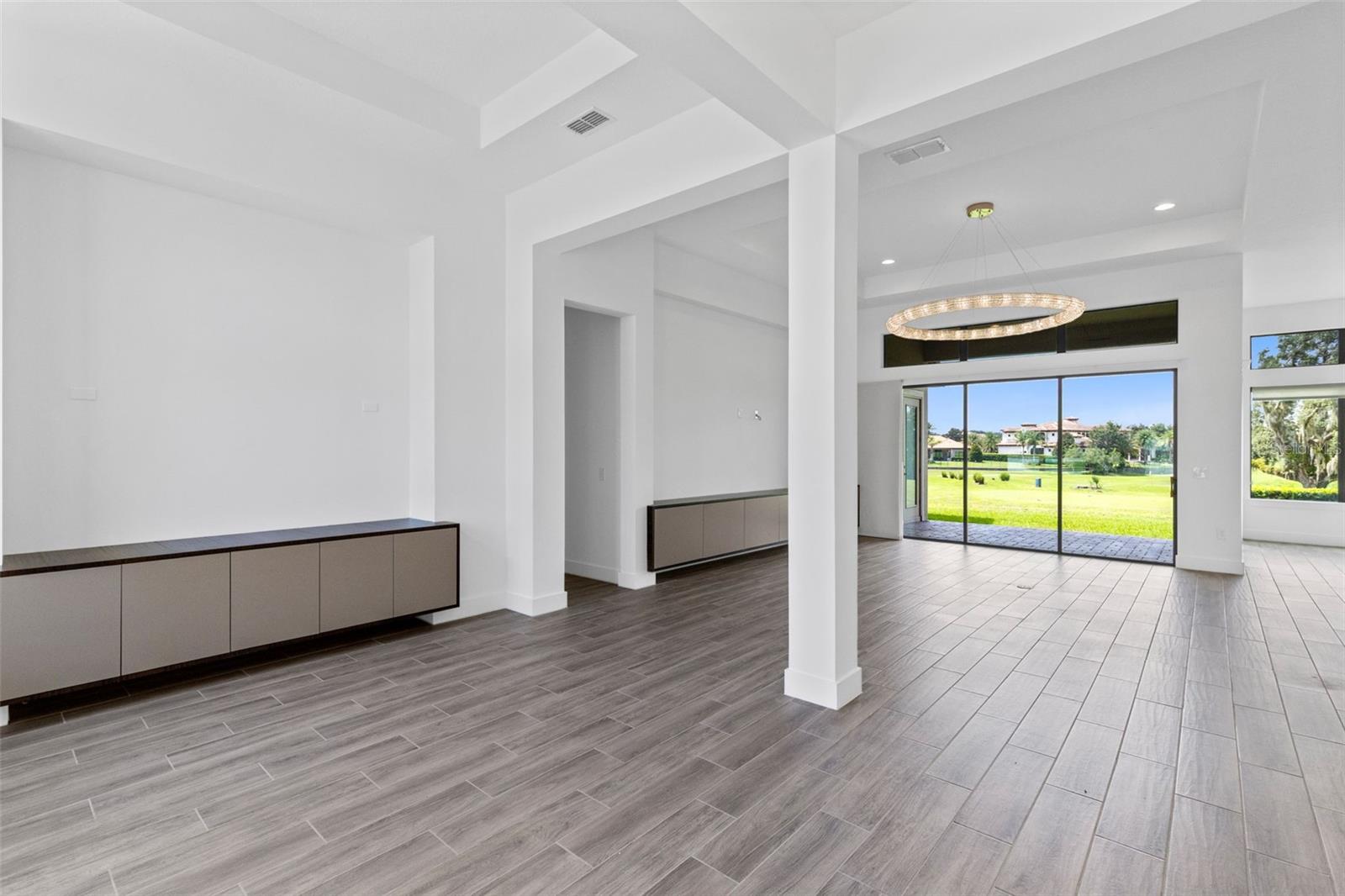 25858 Crossings Bluff, Sorrento, FL 32776