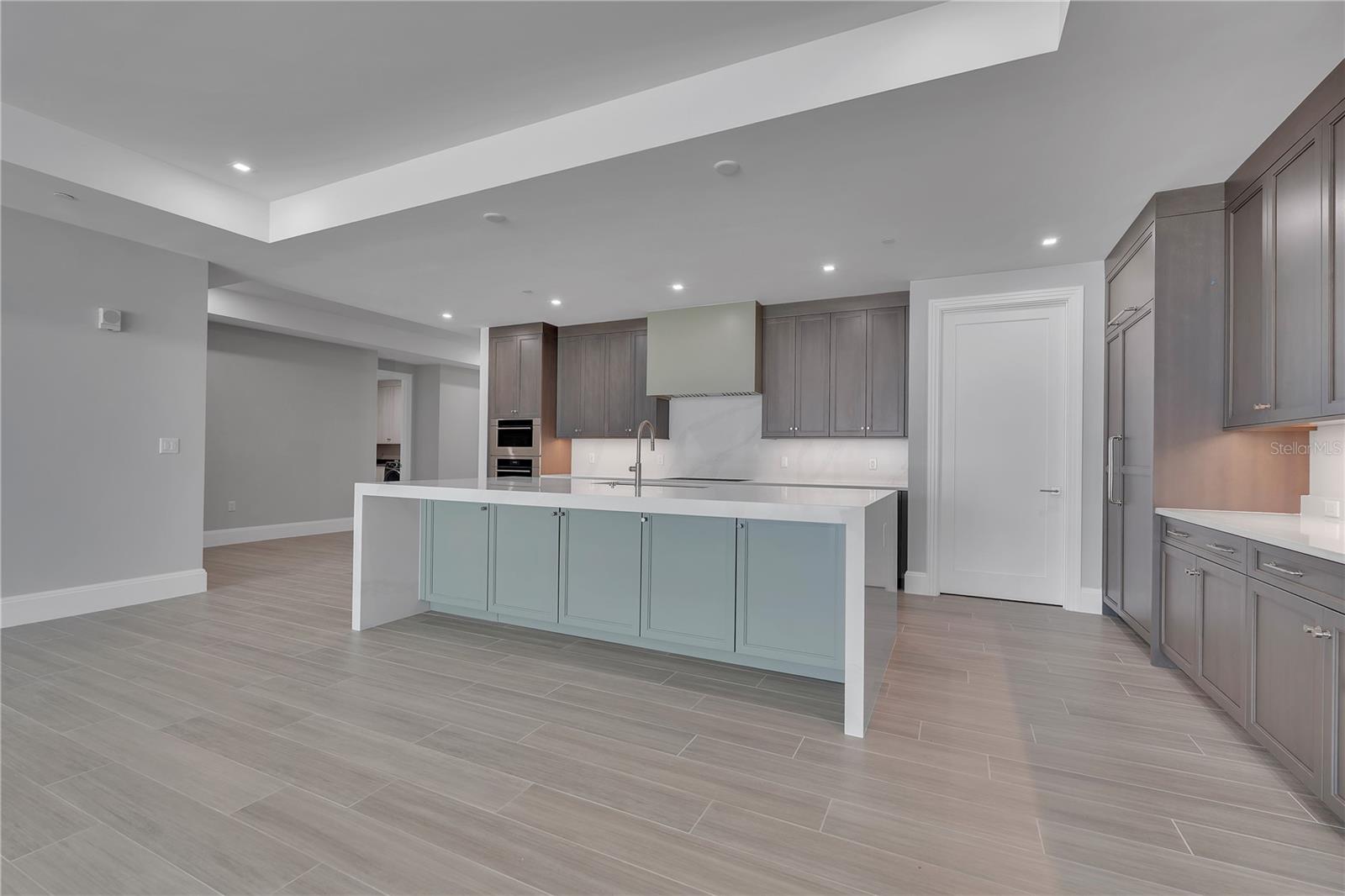 70 Avenida Veneccia Unit 202, Sarasota, FL 34242