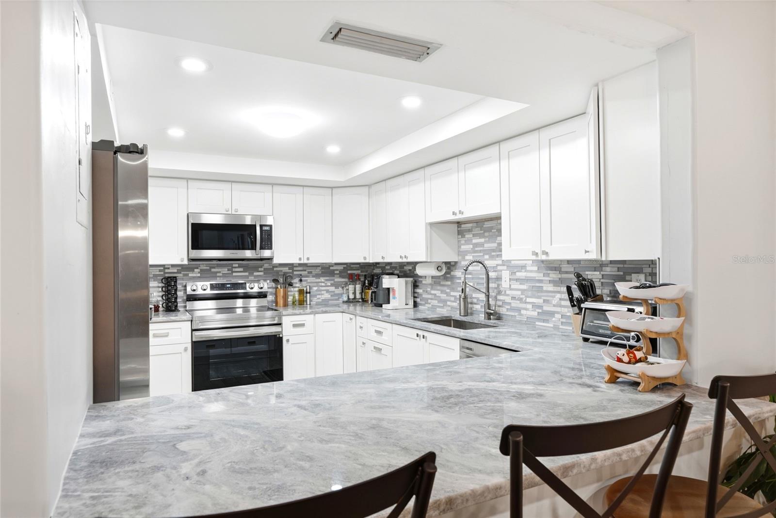 17920 Gulf Unit 1502, St Petersburg, FL 33708