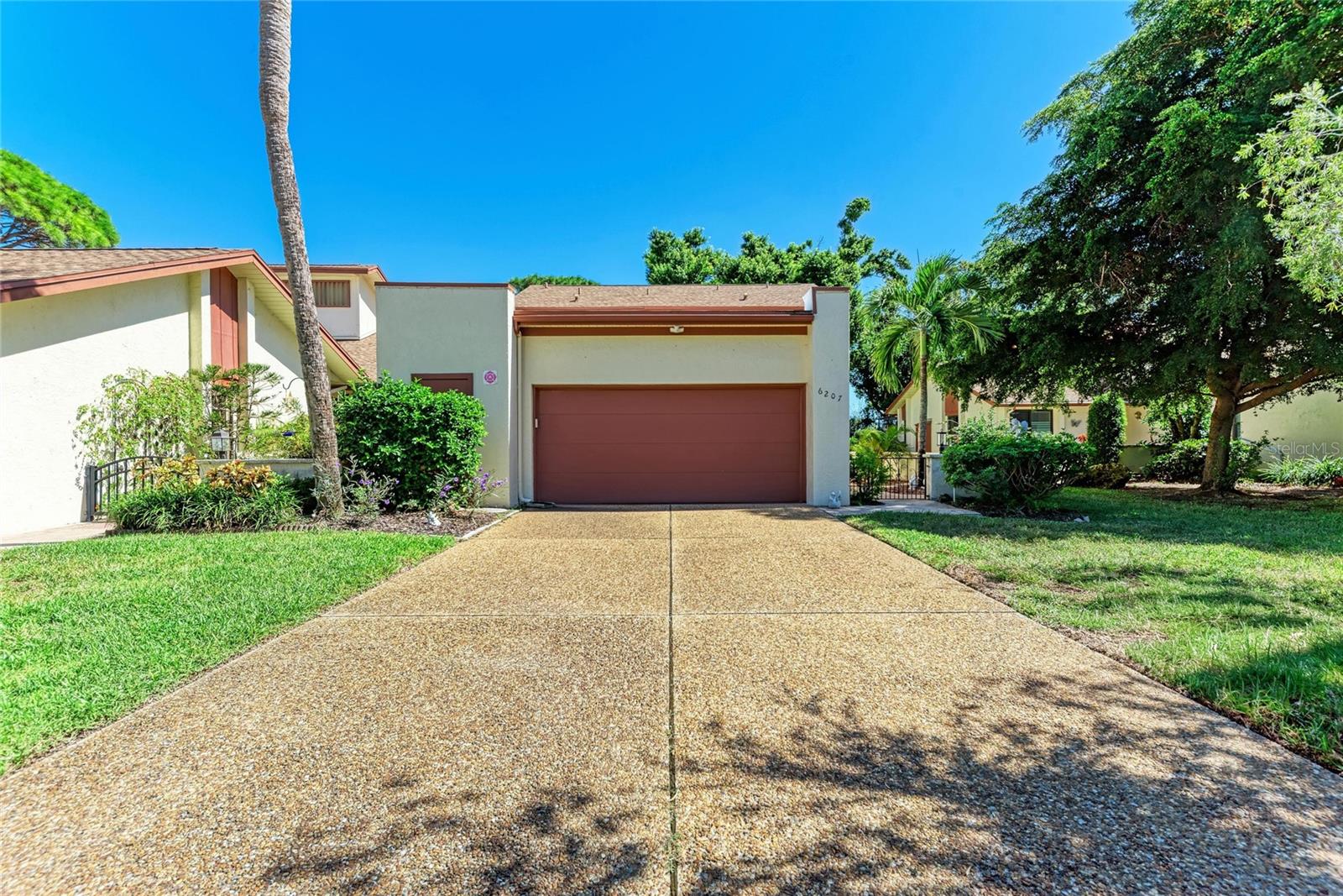 6207 Courtside Unit 23, Bradenton, FL 34210