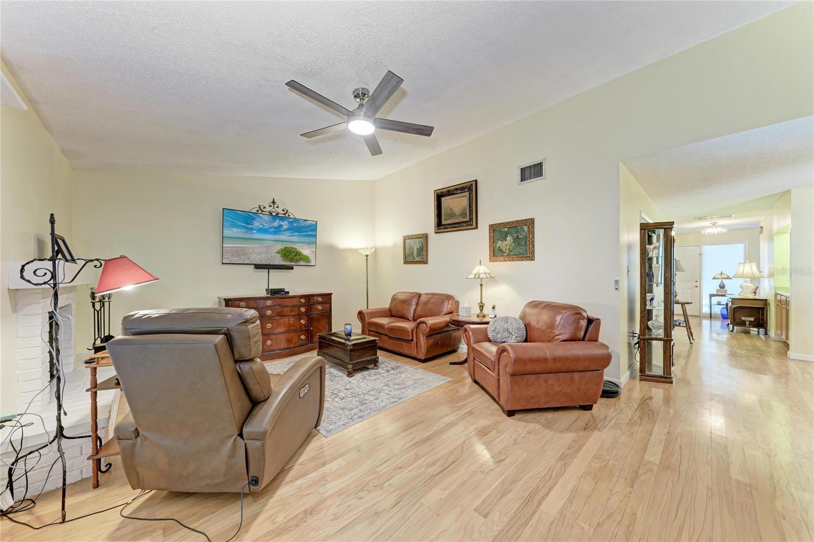 6207 Courtside Unit 23, Bradenton, FL 34210
