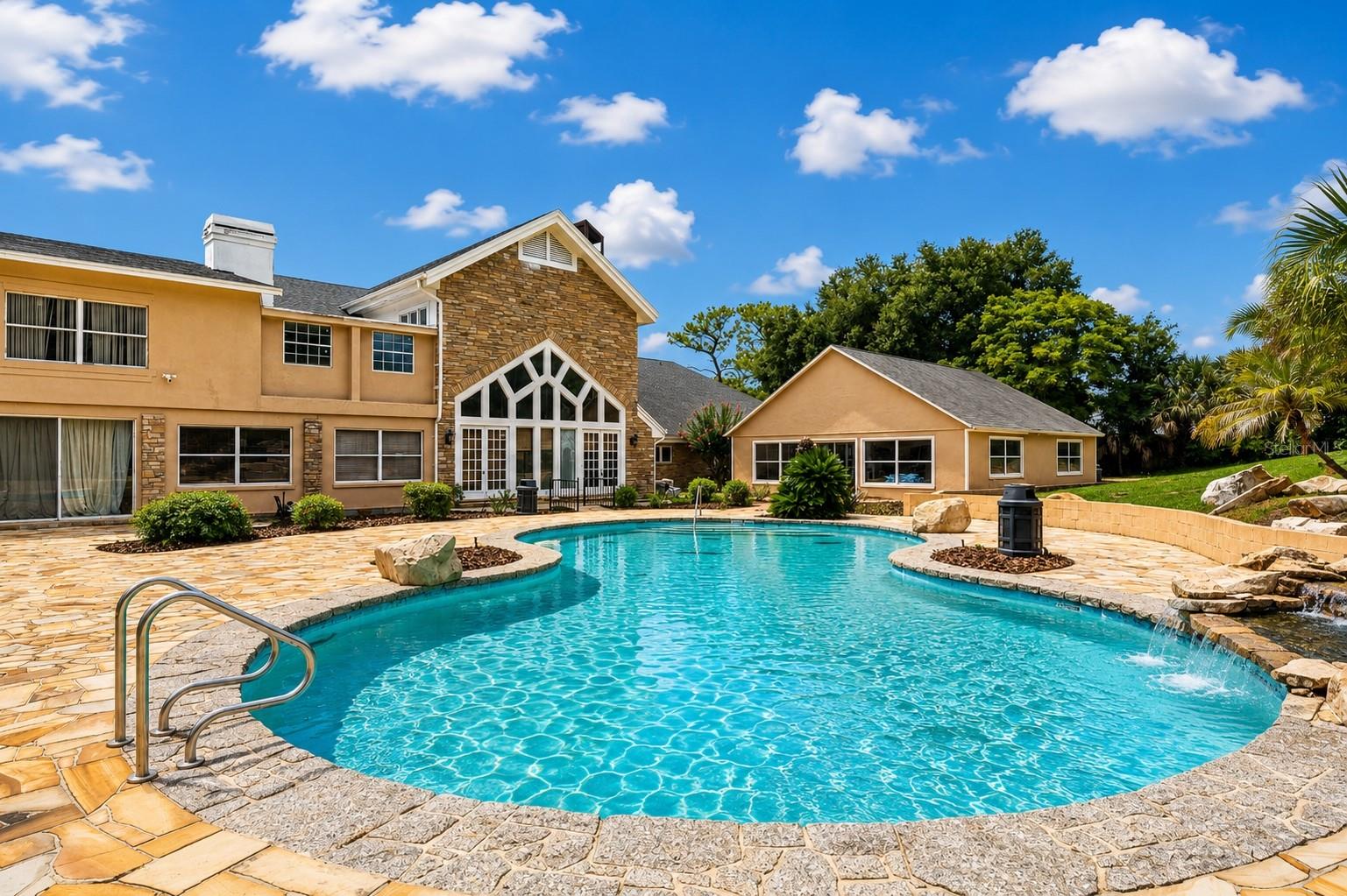 1041 Sweetwater Club, Longwood, FL 32779