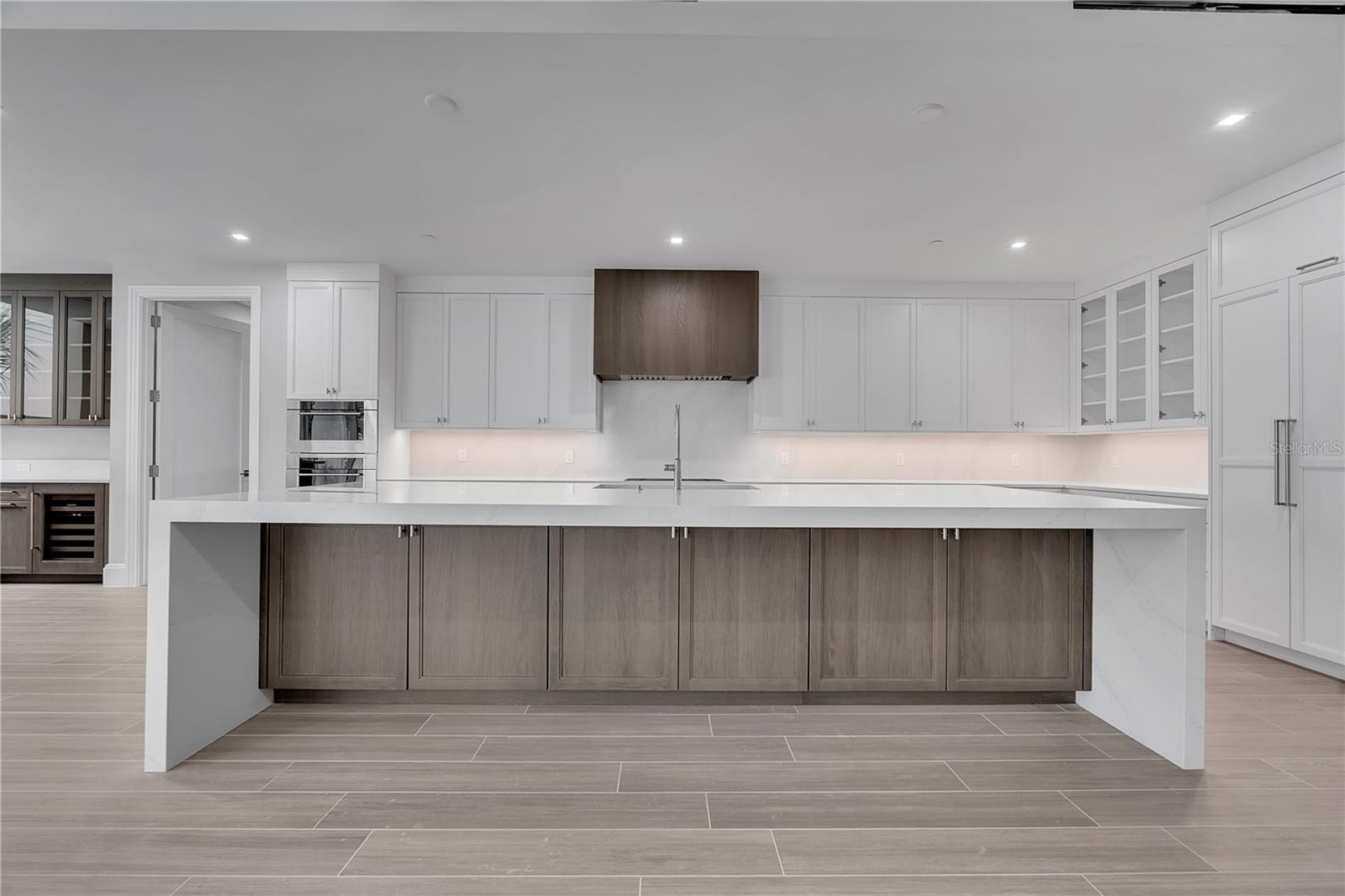 70 Avenida Veneccia Unit 204, Sarasota, FL 34242
