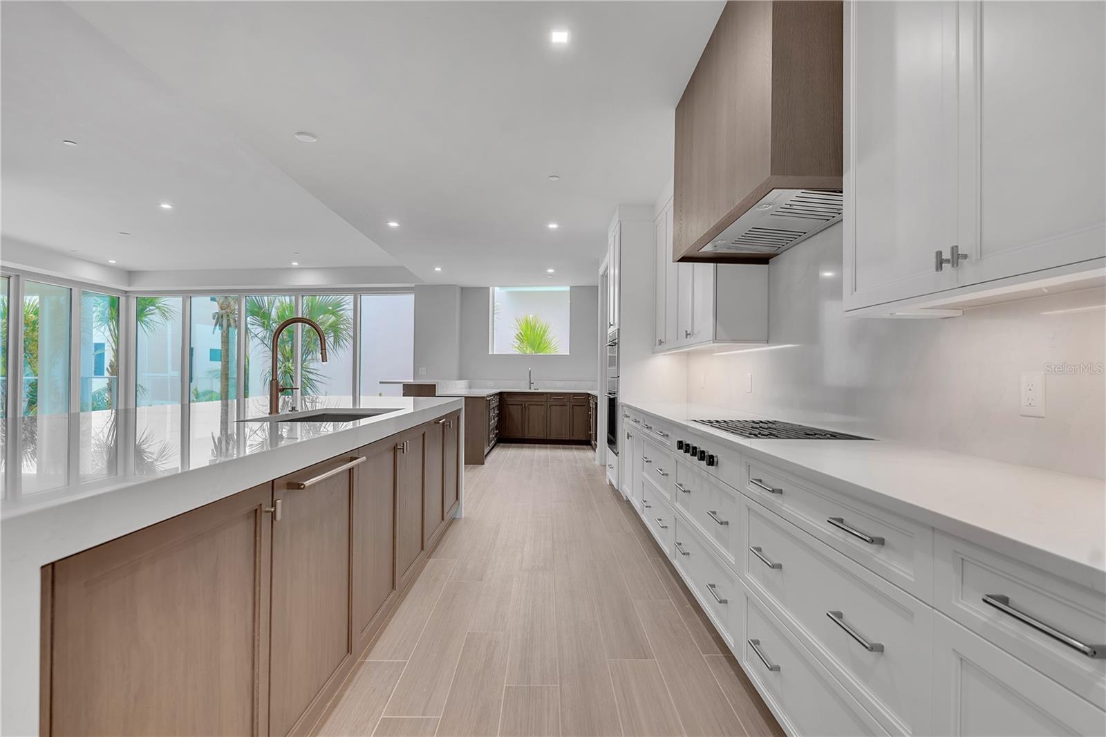 70 Avenida Veneccia Unit 204, Sarasota, FL 34242