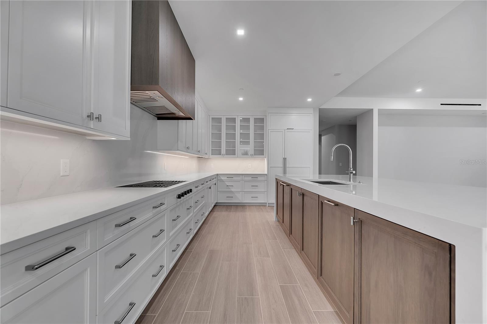 70 Avenida Veneccia Unit 204, Sarasota, FL 34242