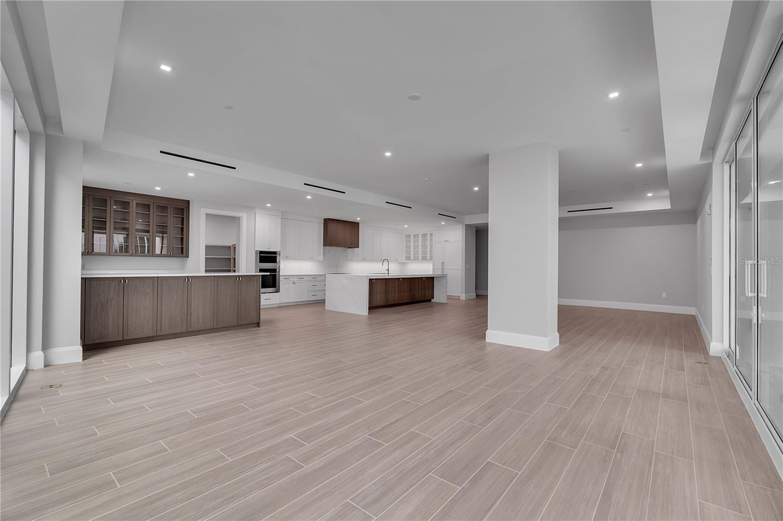 70 Avenida Veneccia Unit 204, Sarasota, FL 34242