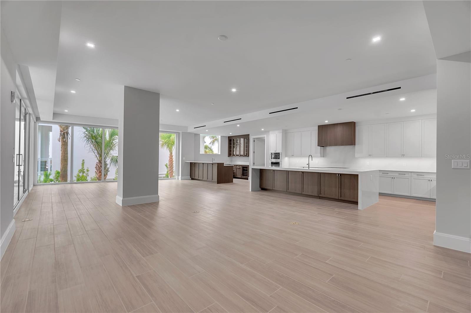 70 Avenida Veneccia Unit 204, Sarasota, FL 34242