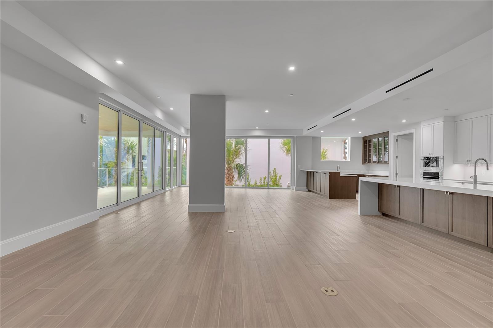 70 Avenida Veneccia Unit 204, Sarasota, FL 34242