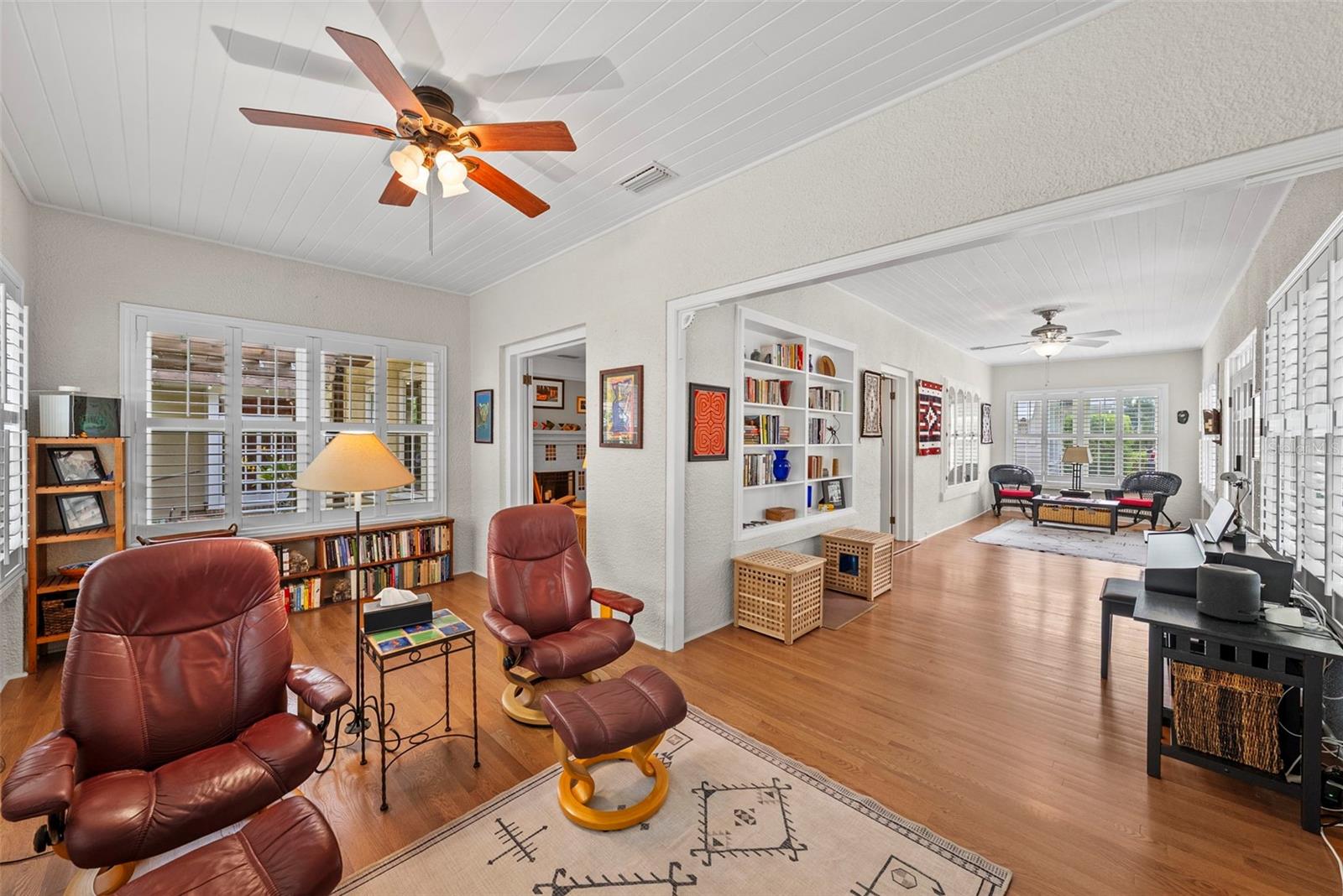 2915 Angeles, Tampa, FL 33629