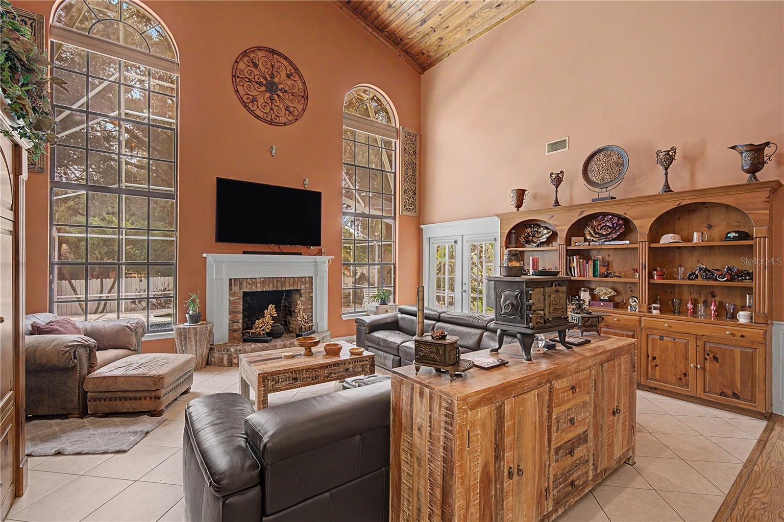 2004 Oakwood Knoll, Valrico, FL 33596