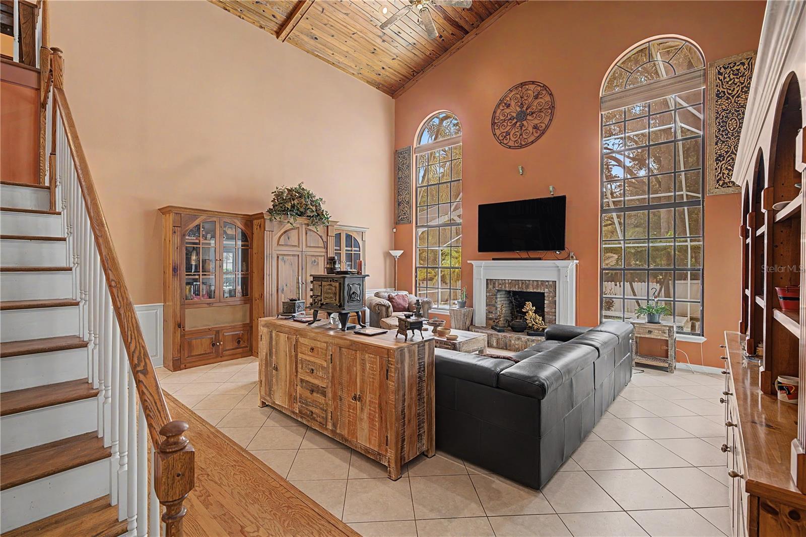 2004 Oakwood Knoll, Valrico, FL 33596
