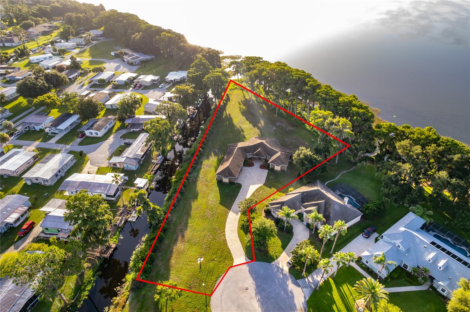12131 Eagles Point, Grand Island, FL 32735
