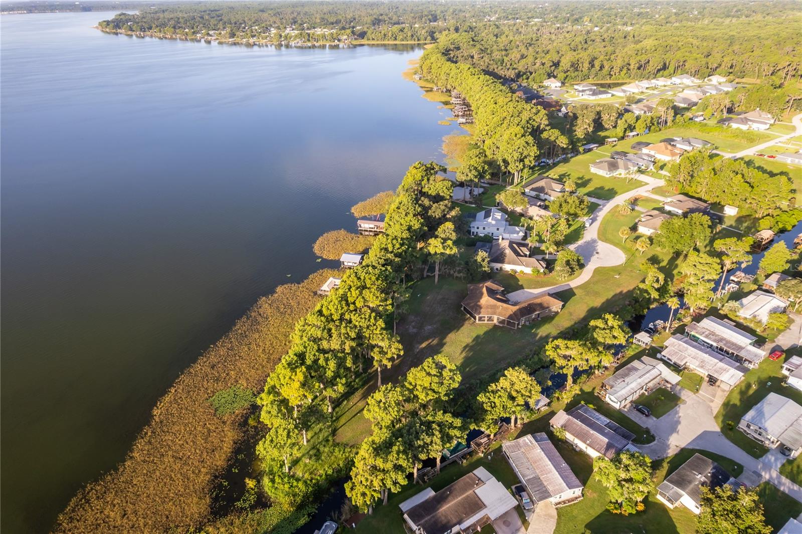 12131 Eagles Point, Grand Island, FL 32735