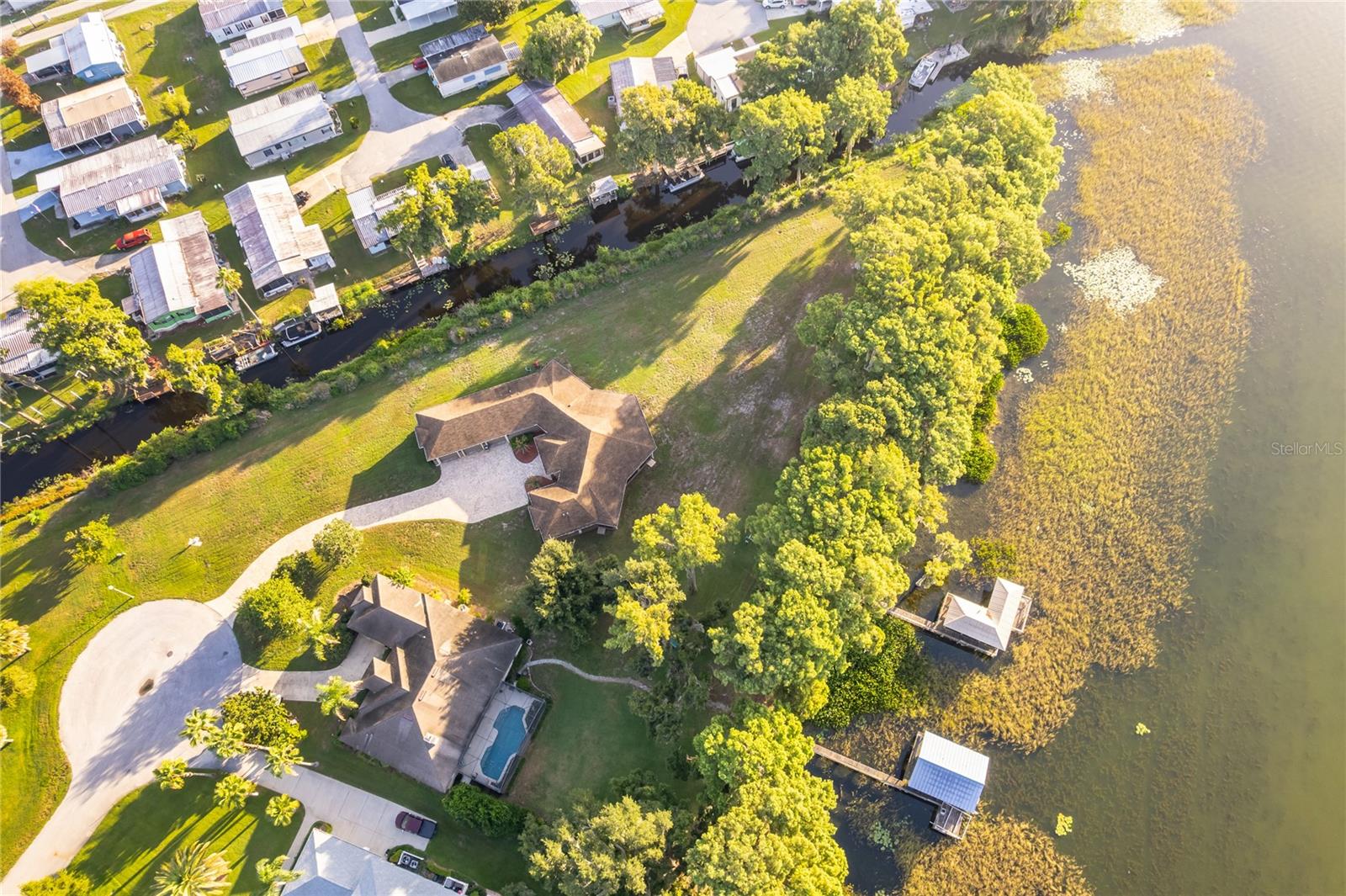 12131 Eagles Point, Grand Island, FL 32735