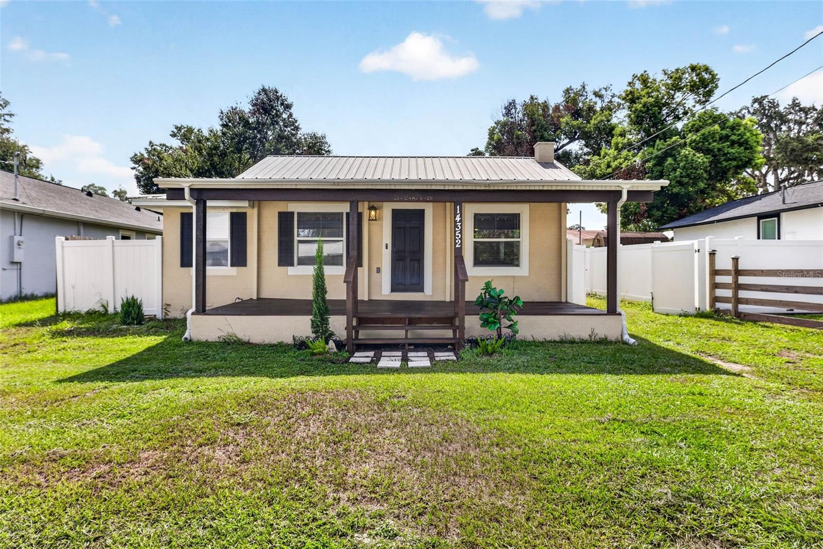 14352 Lawrence, Dade City, FL 33523