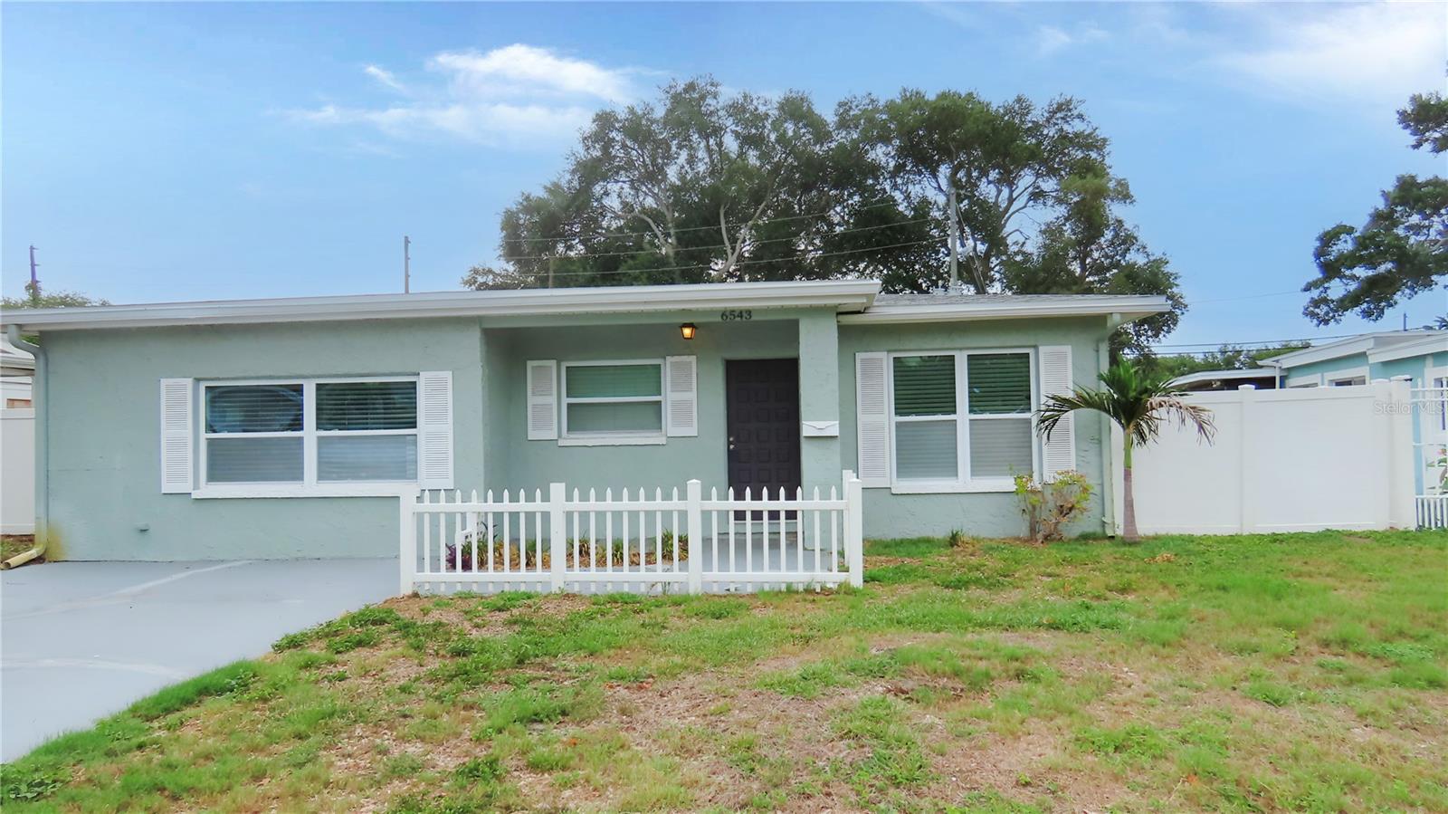 6543 34th, St Petersburg, FL 33710