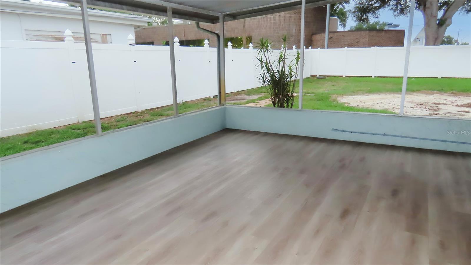 6543 34th, St Petersburg, FL 33710