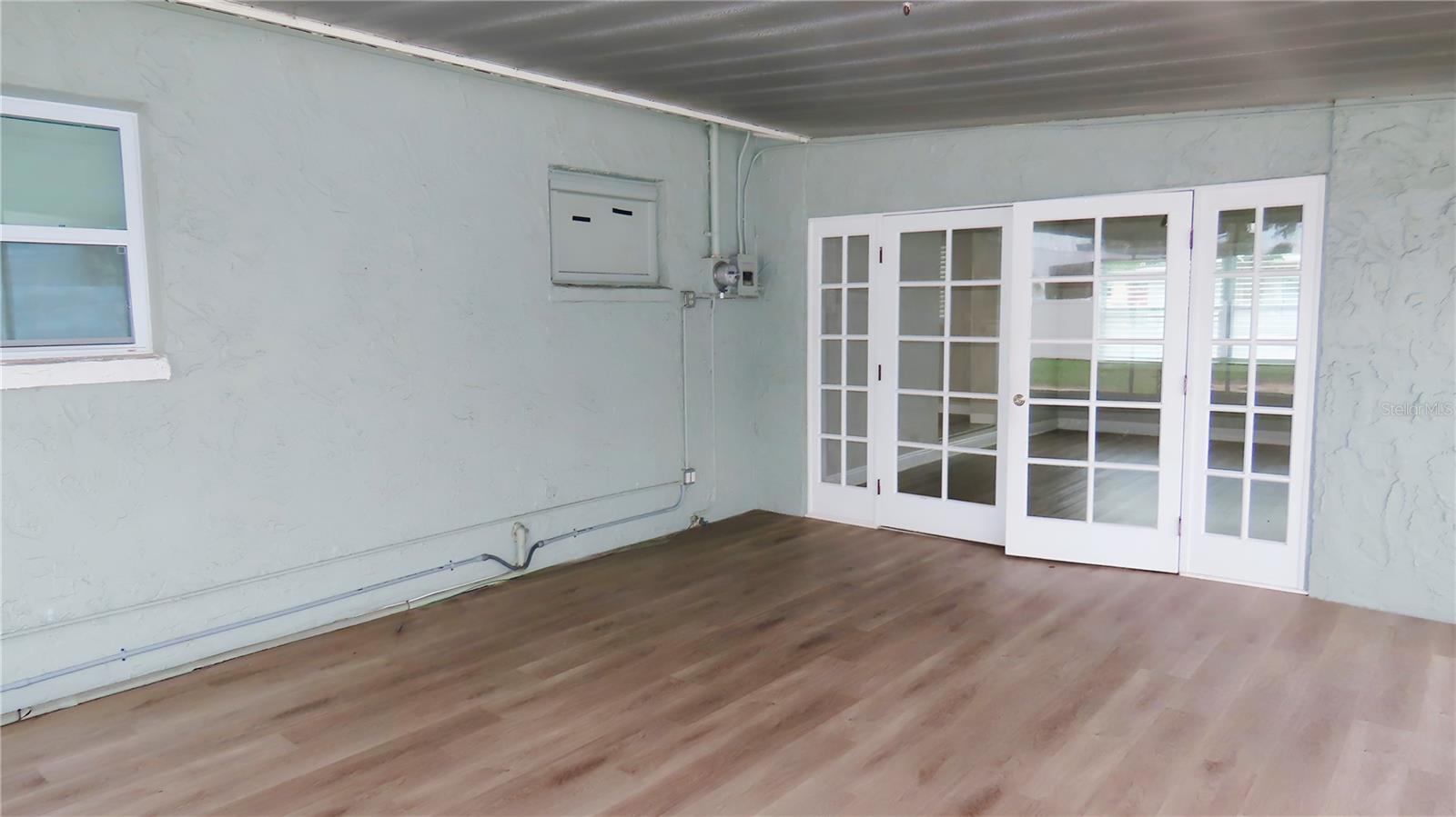 6543 34th, St Petersburg, FL 33710