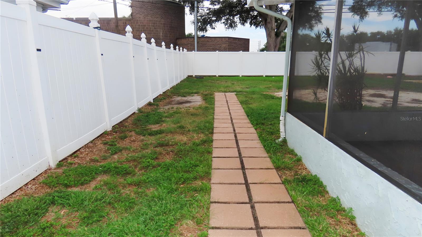 6543 34th, St Petersburg, FL 33710