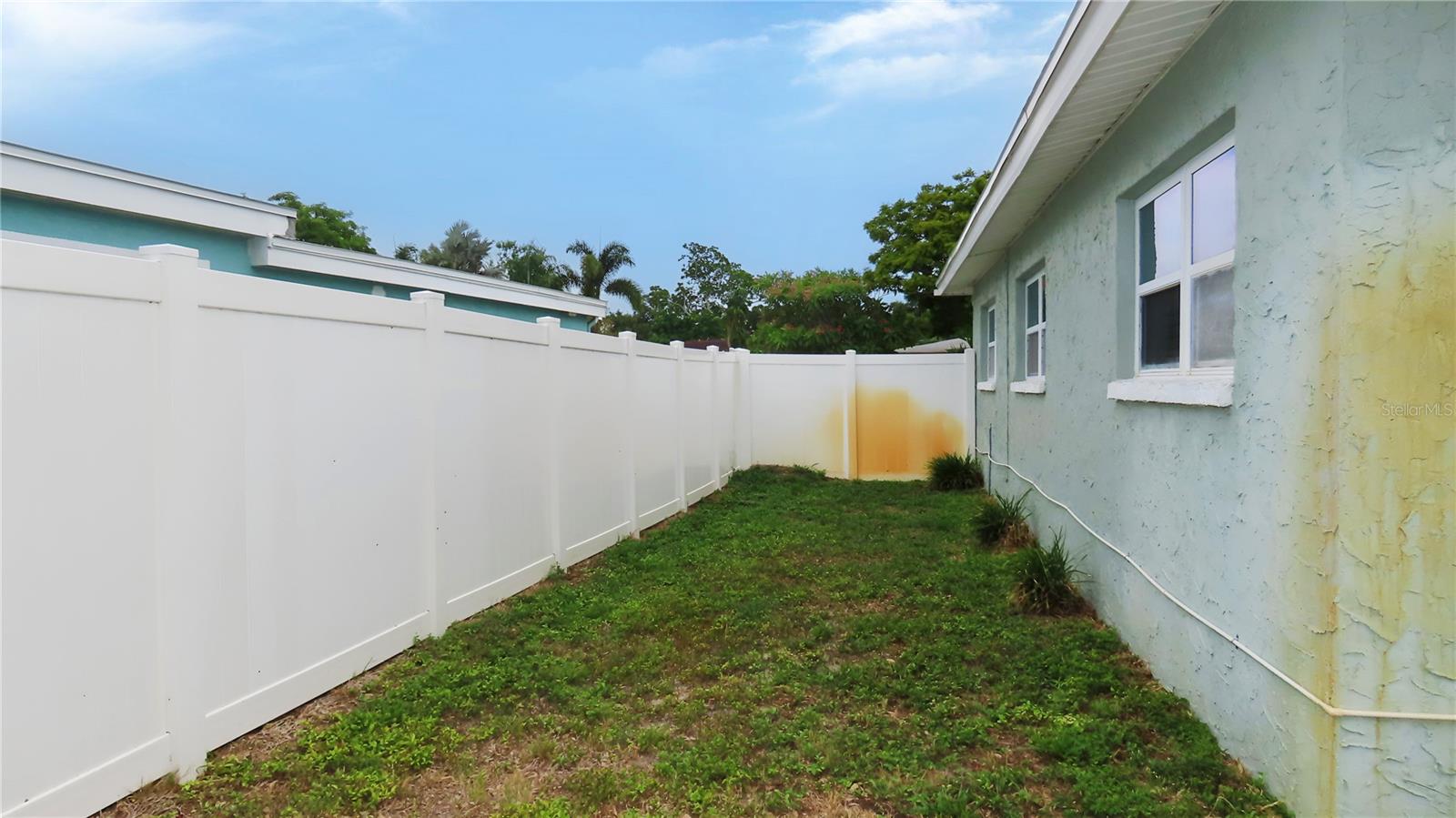 6543 34th, St Petersburg, FL 33710
