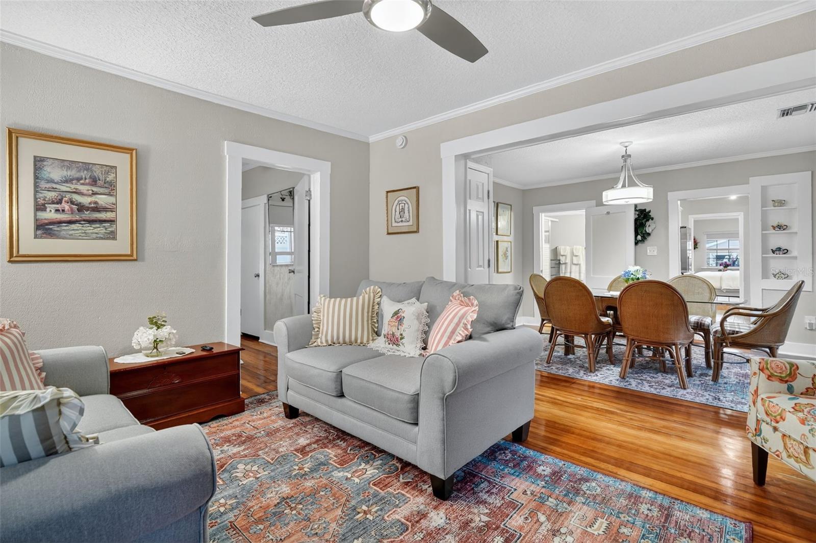 418 10th, Mount Dora, FL 32757