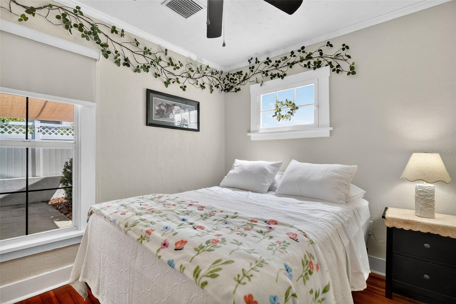 418 10th, Mount Dora, FL 32757