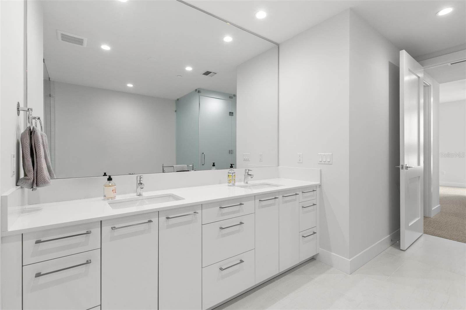 301 1st Unit 1204, St Petersburg, FL 33701