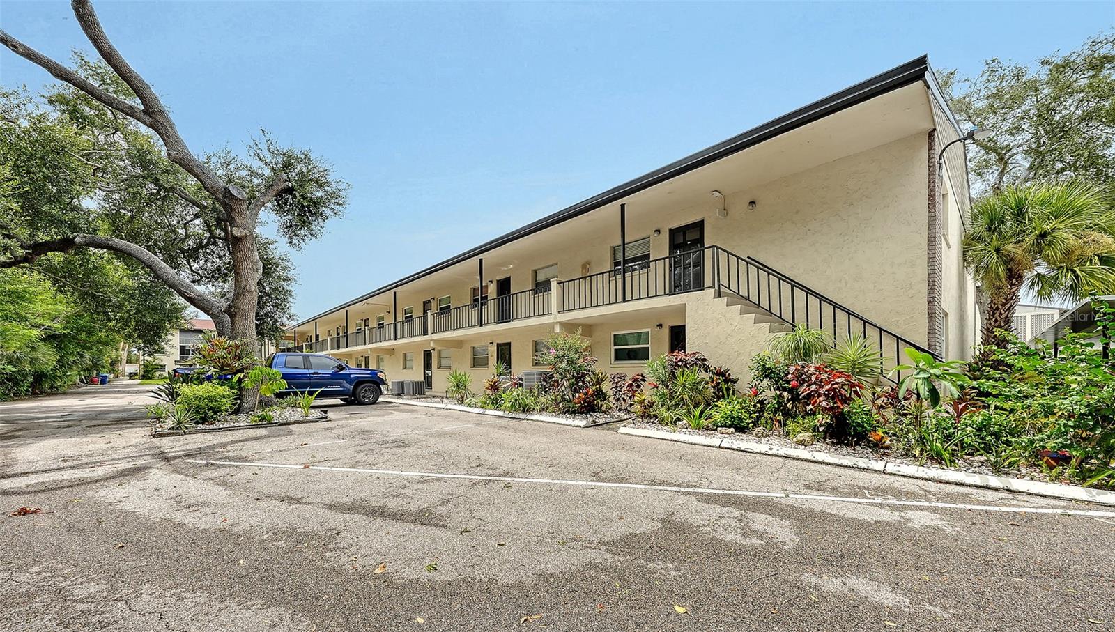 2260 Stickney Point Unit 324, Sarasota, FL 34231