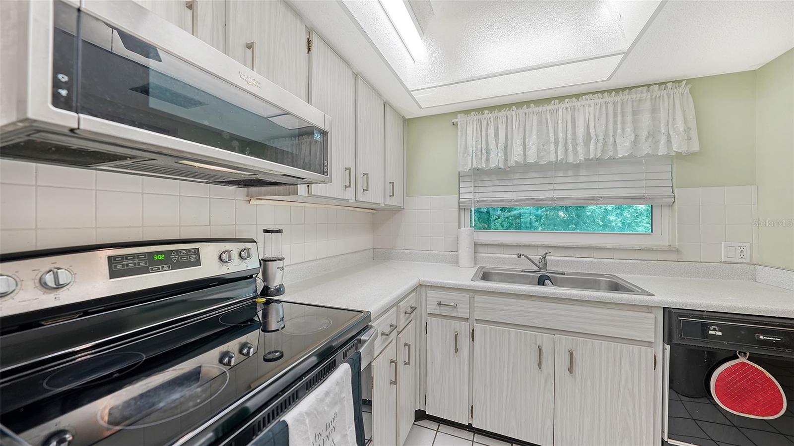 2260 Stickney Point Unit 324, Sarasota, FL 34231