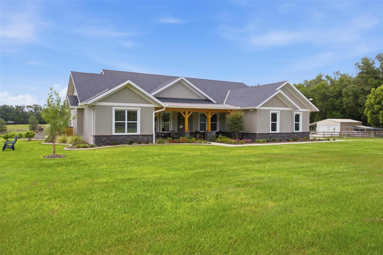 16241 150th, Weirsdale, FL 32195