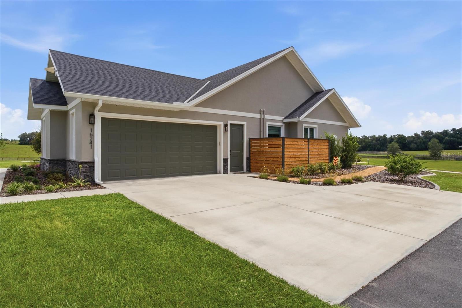 16241 150th, Weirsdale, FL 32195
