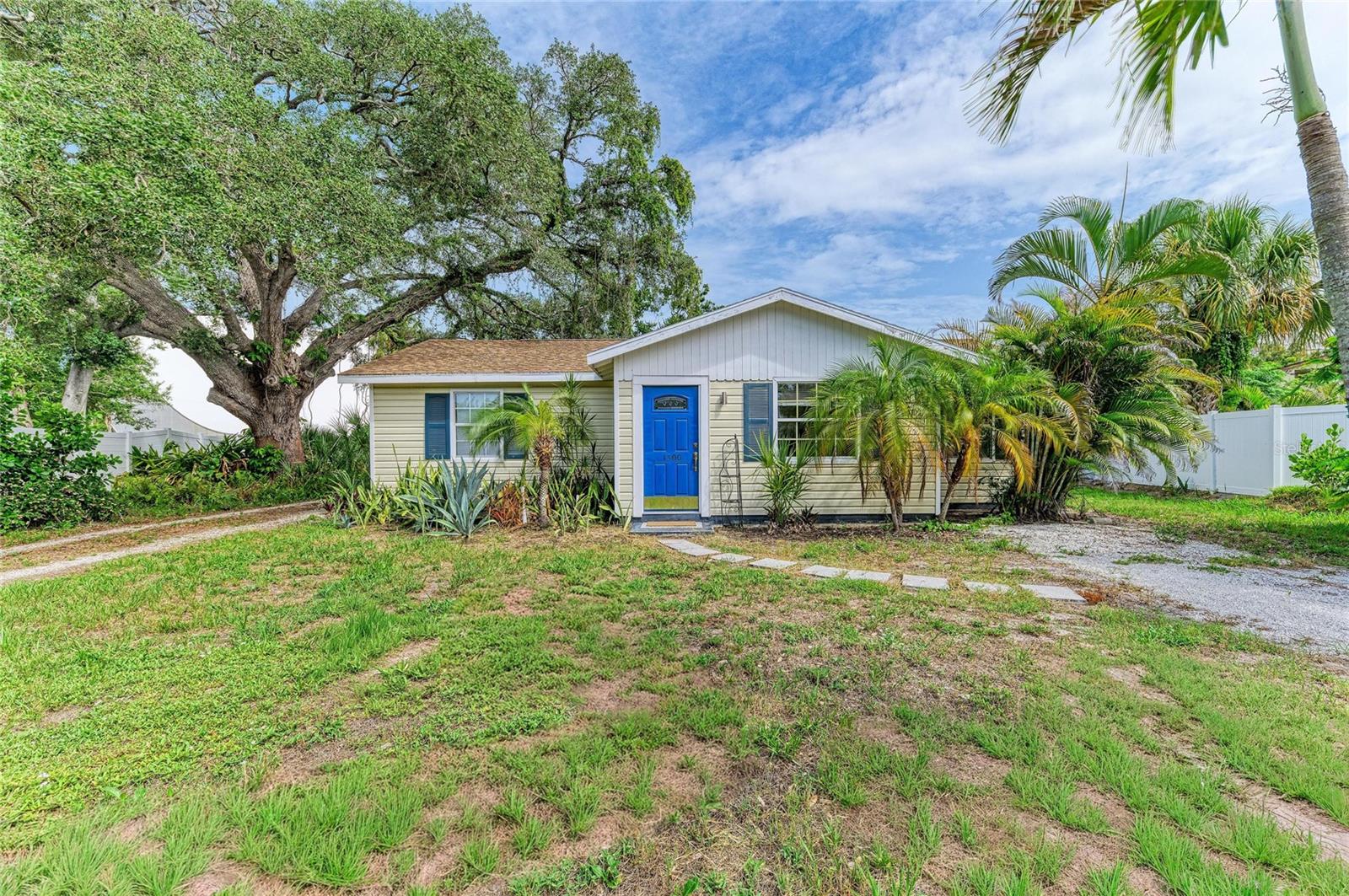1300 Loma Linda, Sarasota, FL 34239