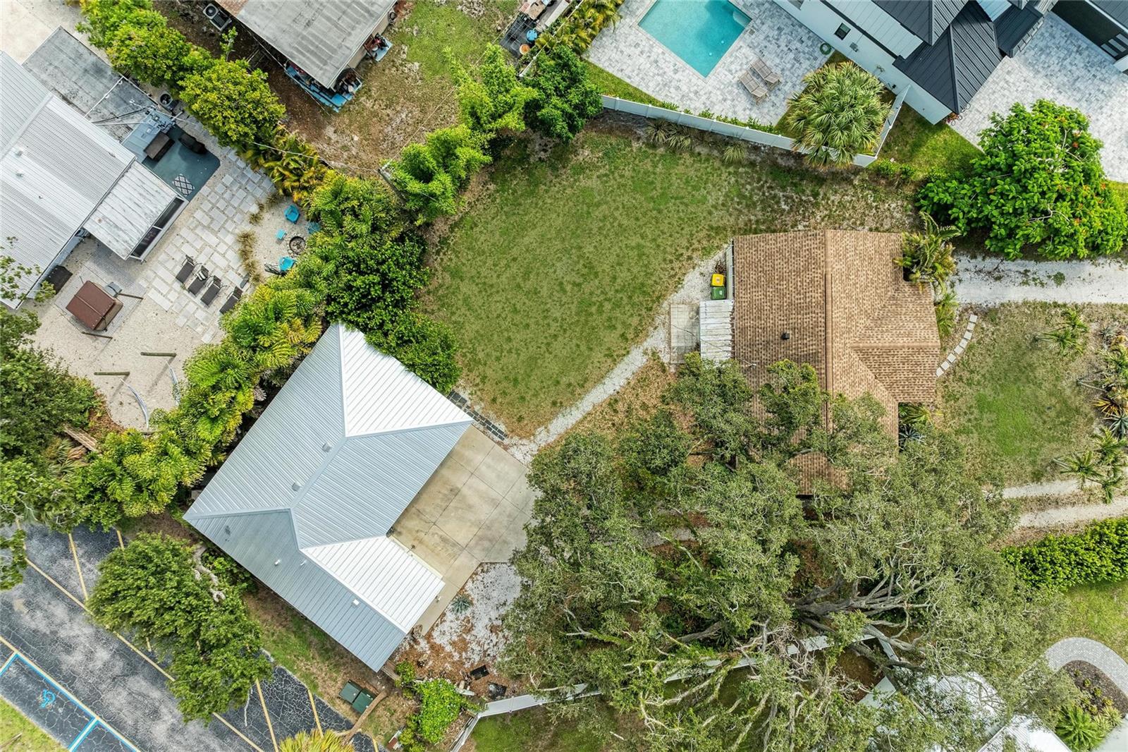 1300 Loma Linda, Sarasota, FL 34239
