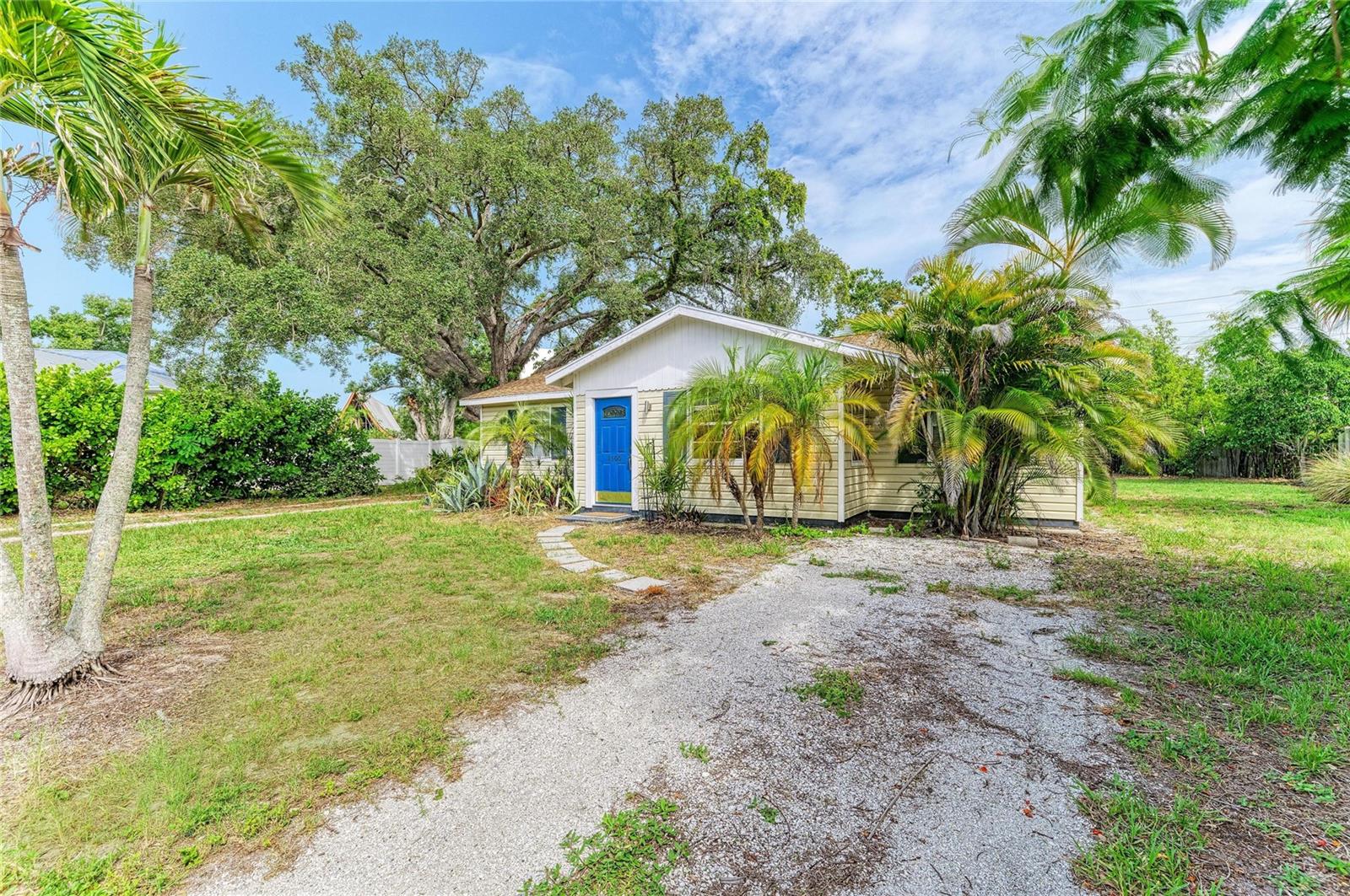 1300 Loma Linda, Sarasota, FL 34239