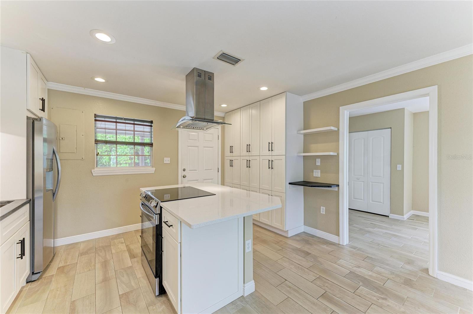 1300 Loma Linda, Sarasota, FL 34239