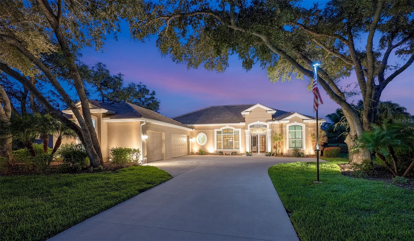 11 Cayman Isles, Englewood, FL 34223