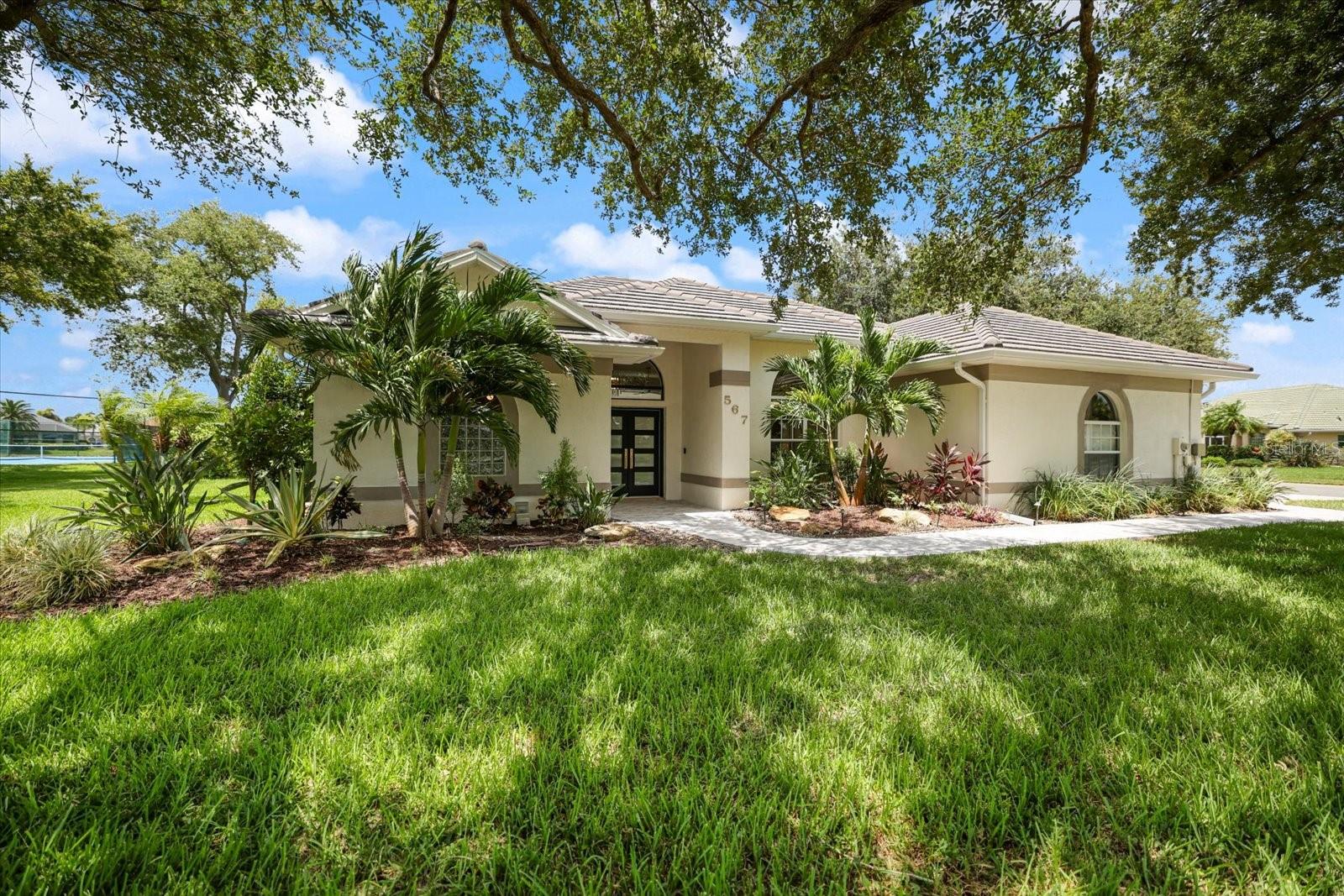 567 Lake of the Woods, Venice, FL 34293