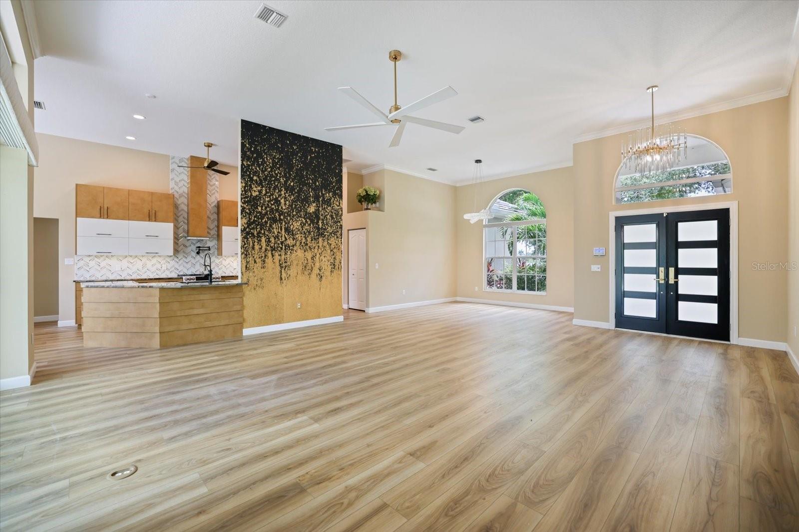 567 Lake of the Woods, Venice, FL 34293