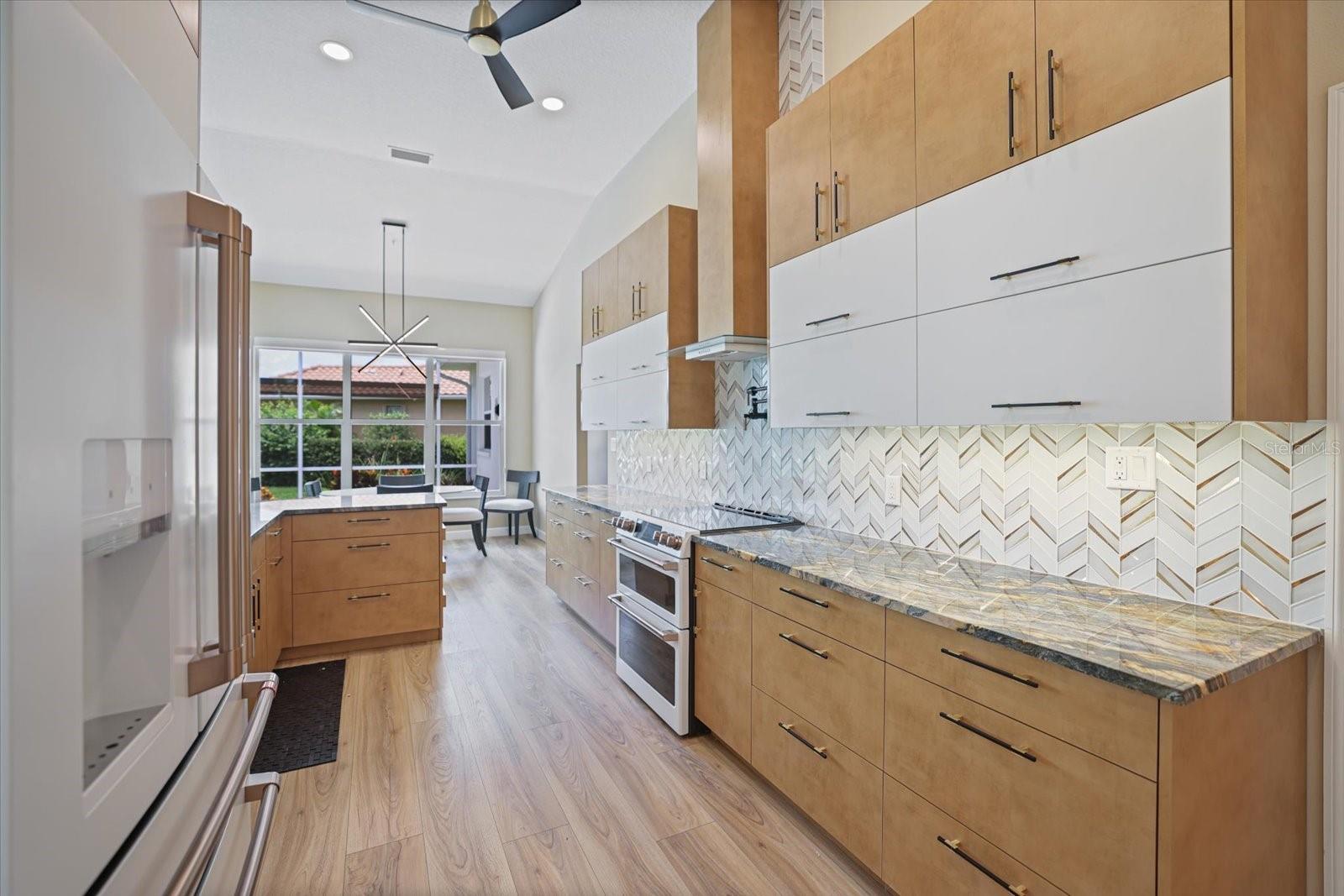567 Lake of the Woods, Venice, FL 34293
