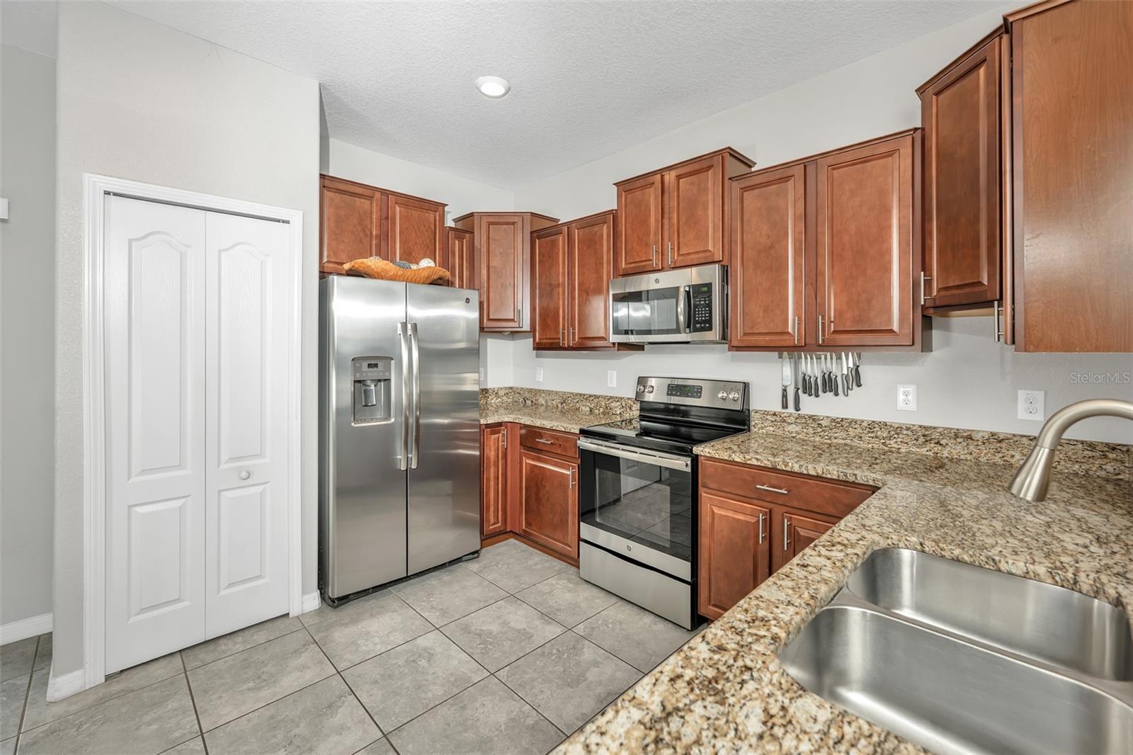 2148 Golden Falcon, Ruskin, FL 33570