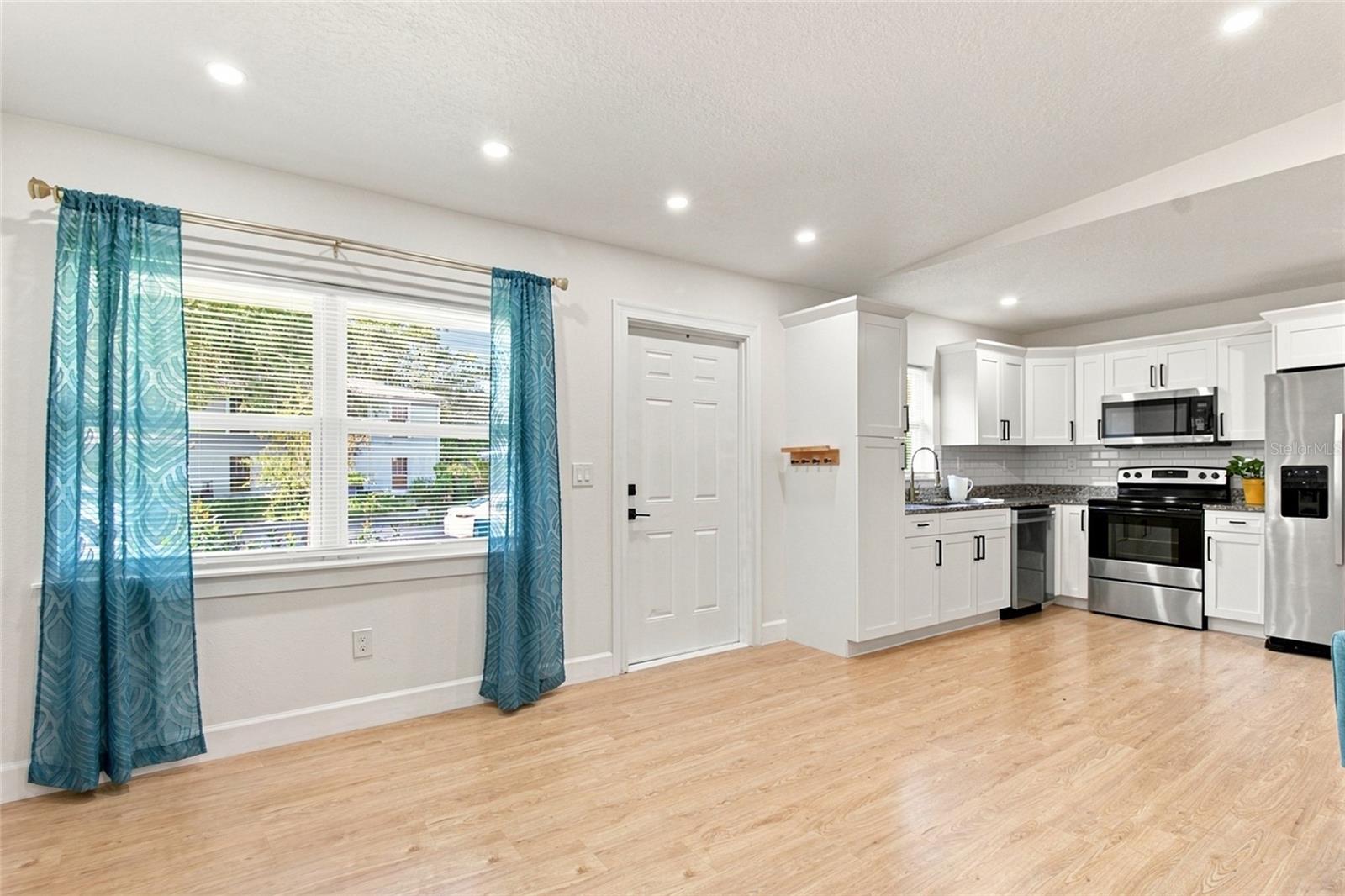 2004 Broad, Tampa, FL 33610