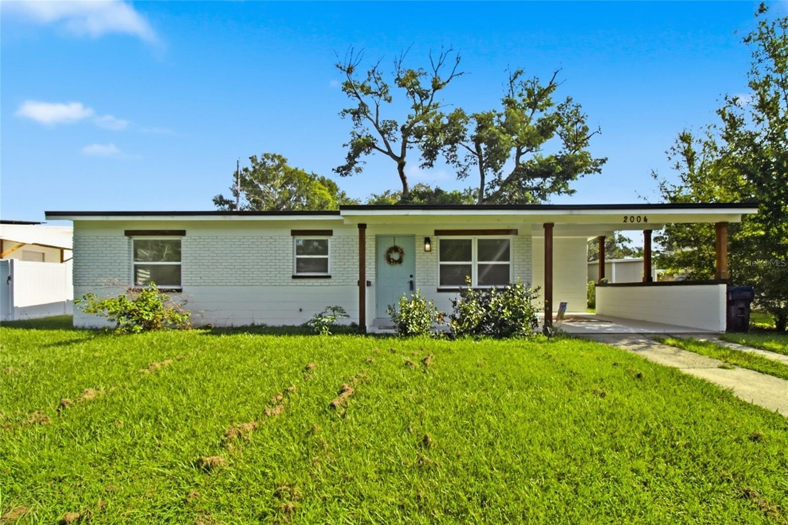 2004 Broad, Tampa, FL 33610