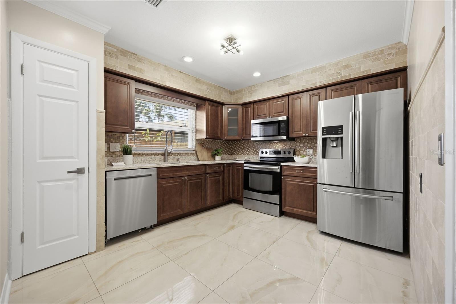 2051 Magnolia, Clearwater, FL 33764